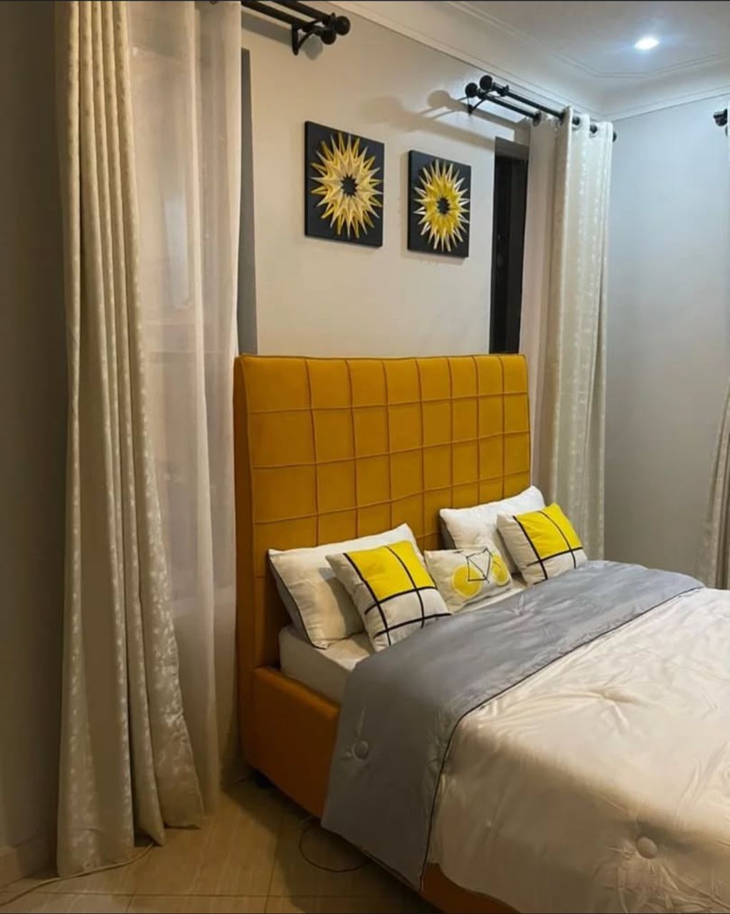 bedroom art